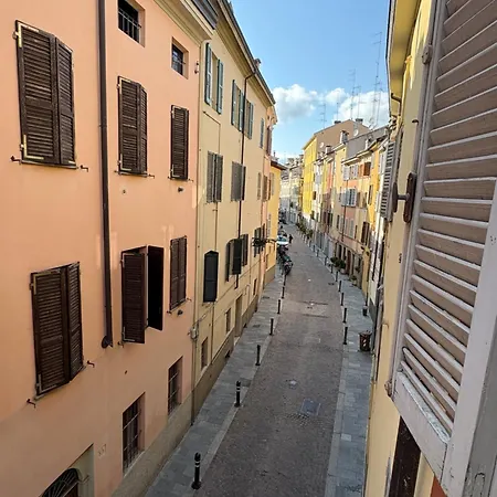 Apartment Luxury 9 Al Duomo Di Parma